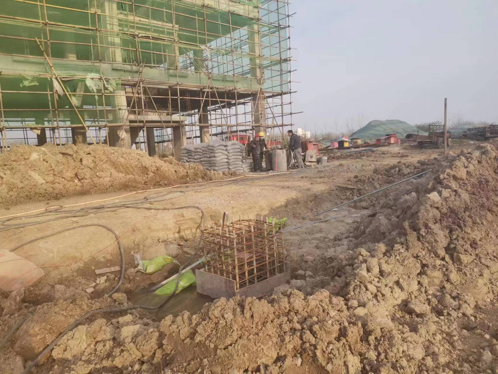 得荣当桥梁出现裂缝的时候应该及时加固修补